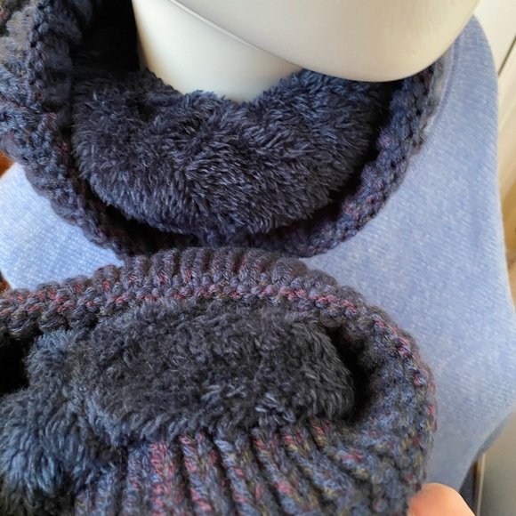 Navy Blue Winter Pompom Beanie Hat with Warm Fleece Lined Gaiter Scarf Face Mask - Picture 5 of 5